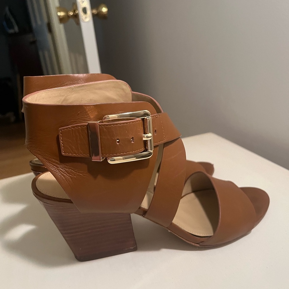 Michael by Michael Kors Adriana size 9.5 luggage sandal